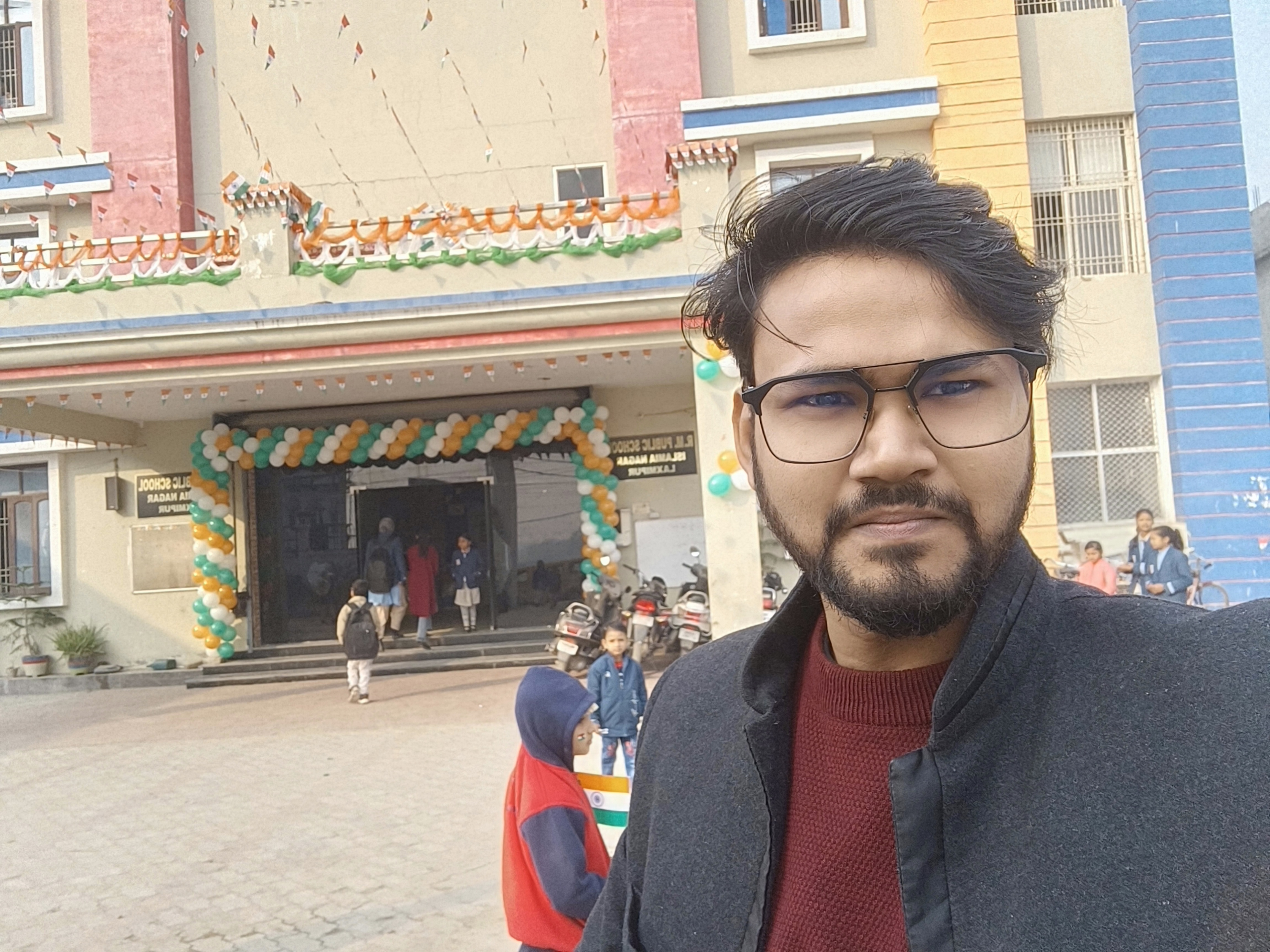 Rm Public School, Siwan